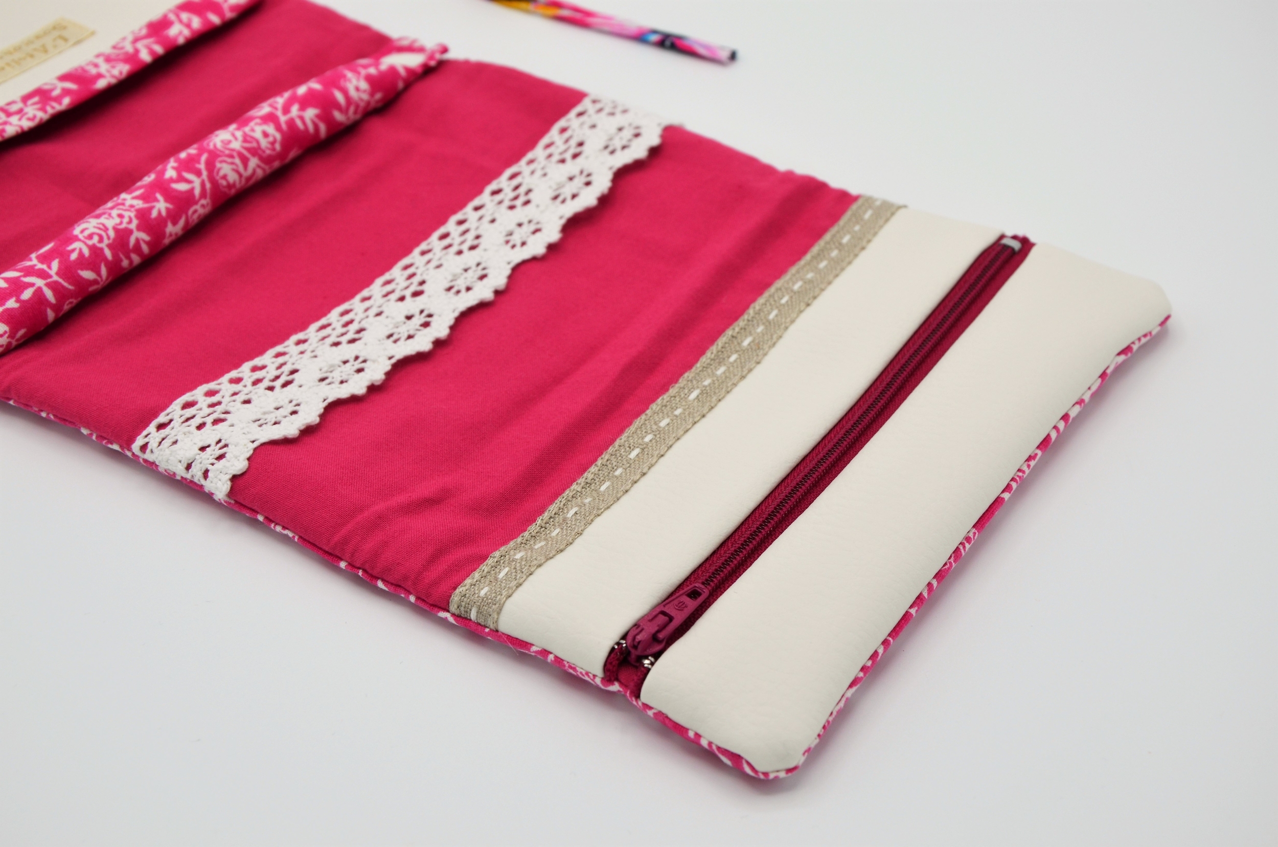 trousse a bijoux enroulable fleuri rose indien (2)