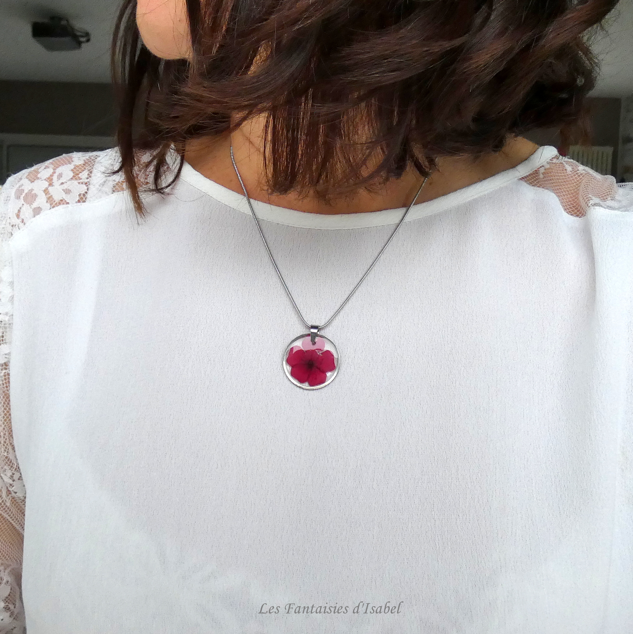 20-18-pendentif verveine rouge fleur séchée naturelle acier inox  artisanal collier rond porté