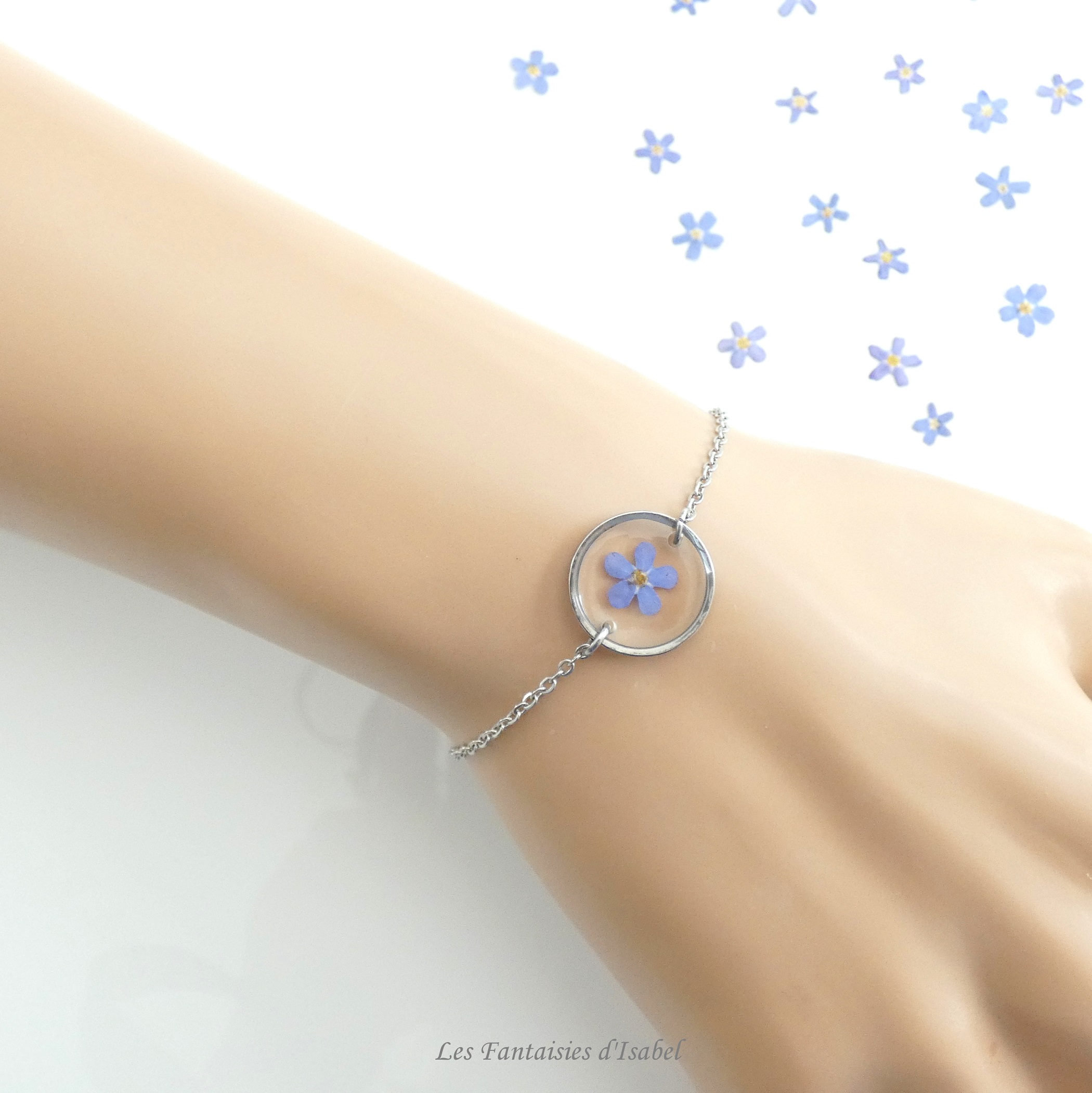 59-bracelet rond acier inox fleur myosotis bleu artisanal landes porté