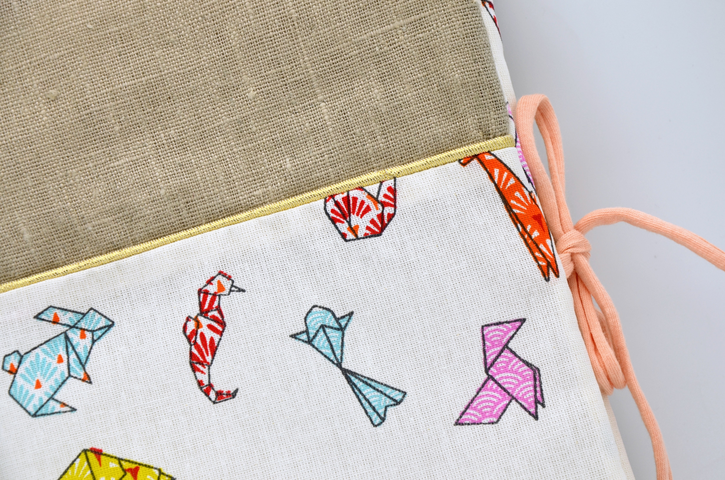 protege carnet santé bébé tissu coton lin naturel animaux origami colorés saumon (3)