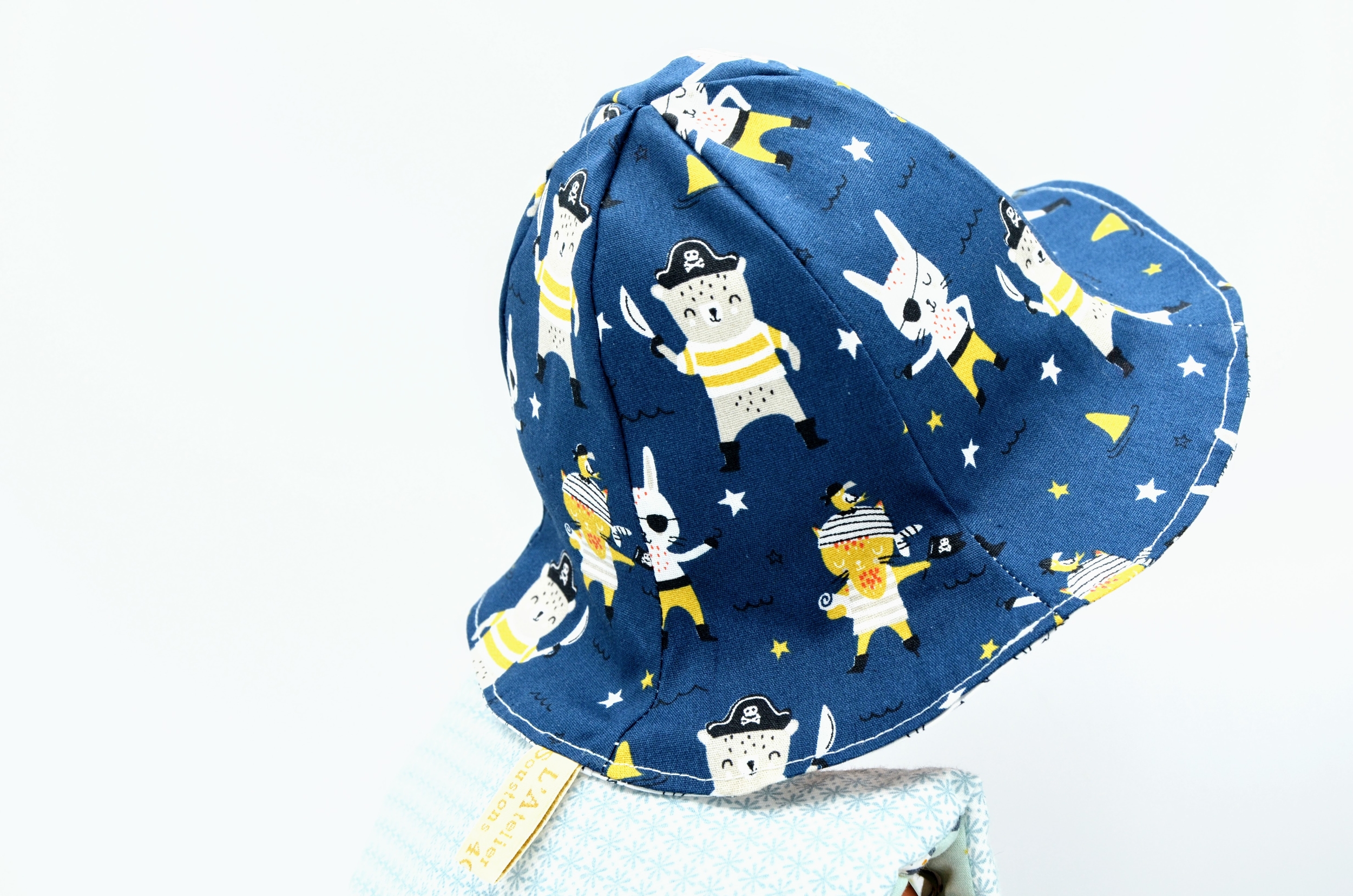 bob chapeau réversible coton enfant bébé animaux pirates bateaux bleu blanc (2)