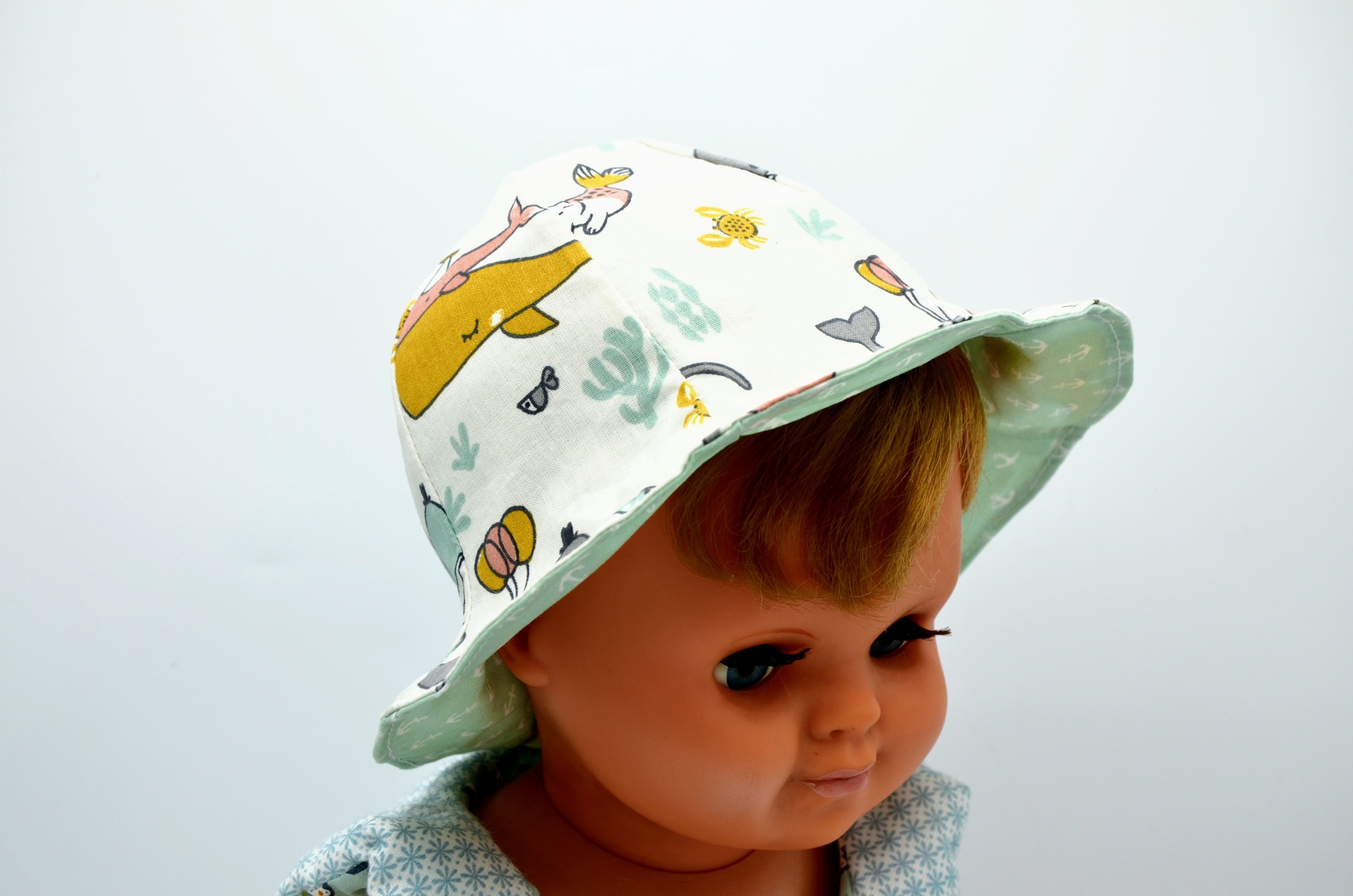 bob chapeau réversible coton enfant bébé van animaux marins blanc ancres marine vert d'eau