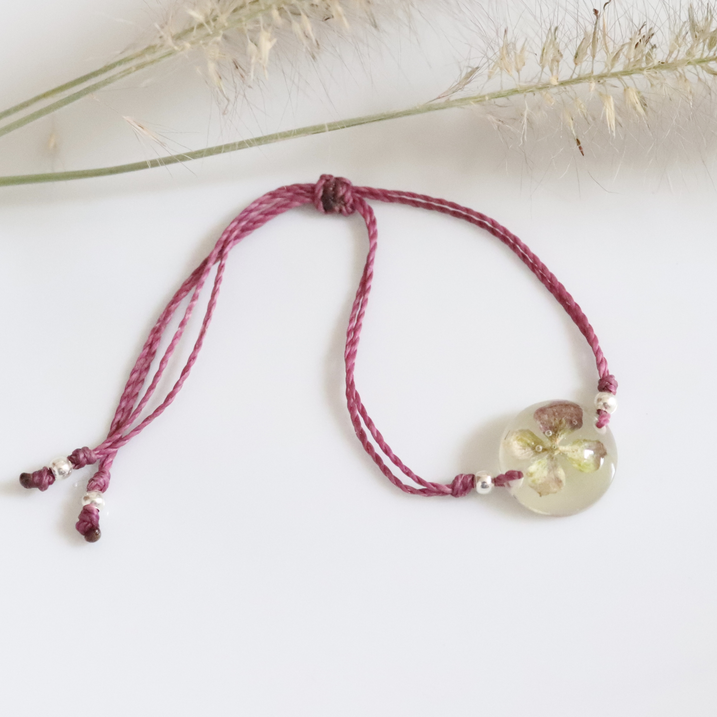 bracelet macramé coulissant réglable fleur séchée rose rond hortensia bulle (2)