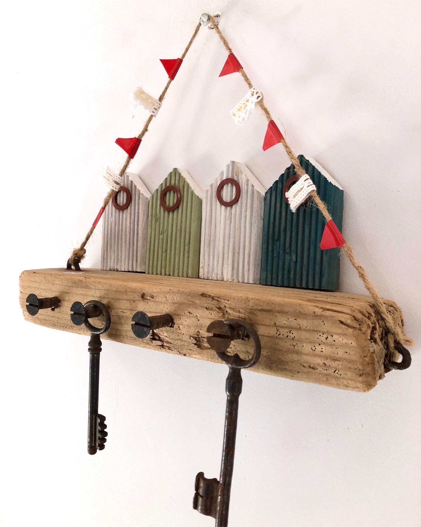 support clés présentoir bijoux cabanes de plage bois artisanal