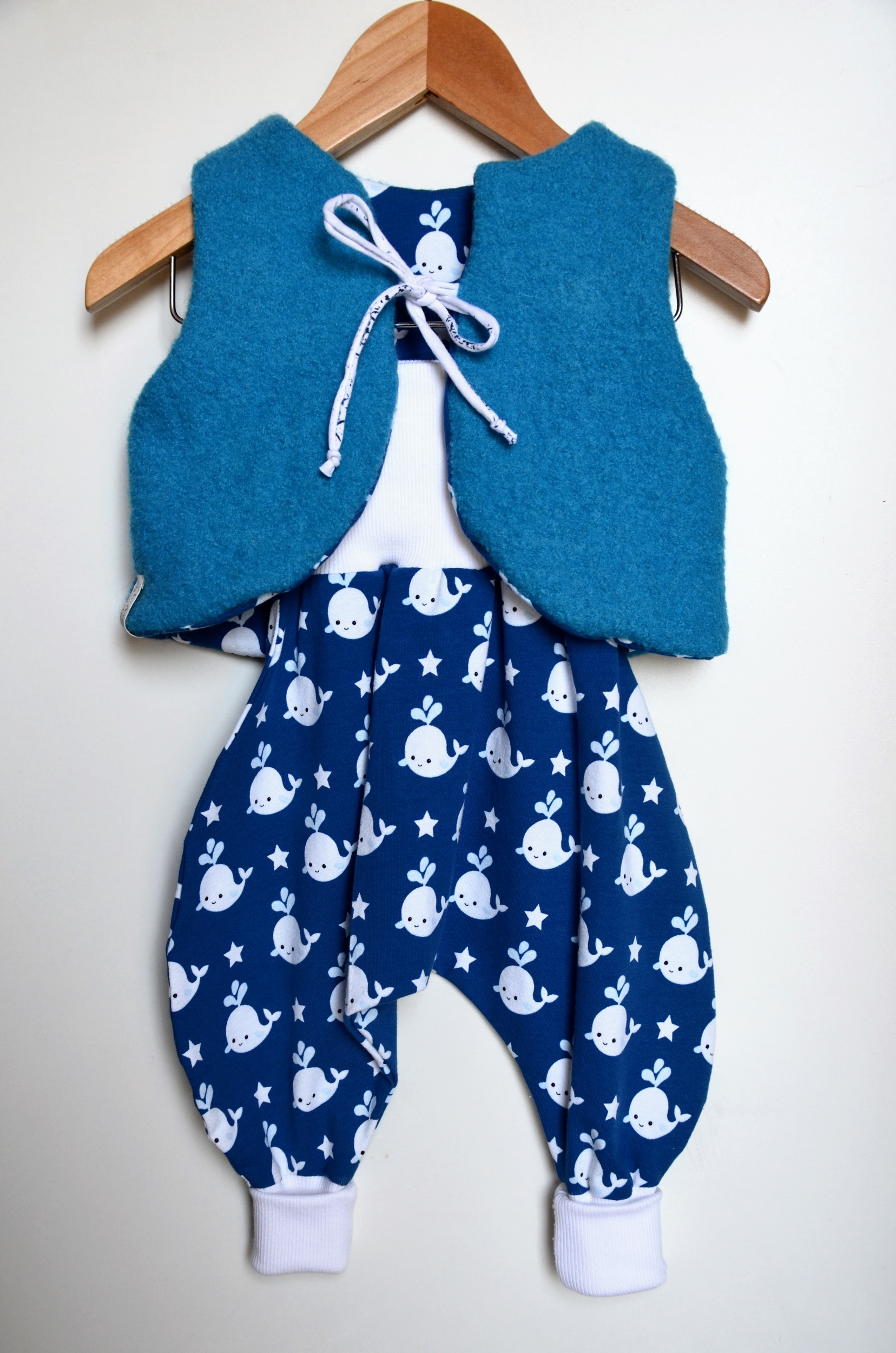 Ensemble gilet & sarouel - Baleines - 12 mois