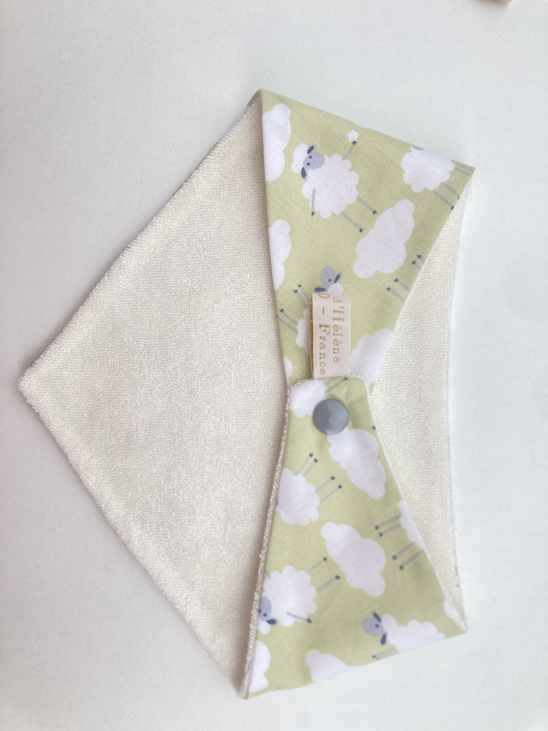 bavoir bandana eponge bambou mouton