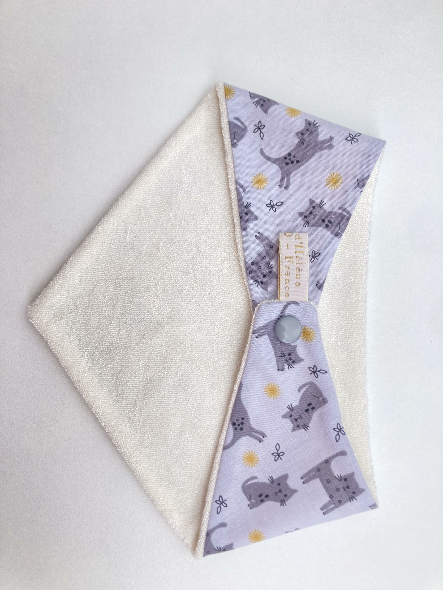 bavoir bandana eponge bambou chat gris