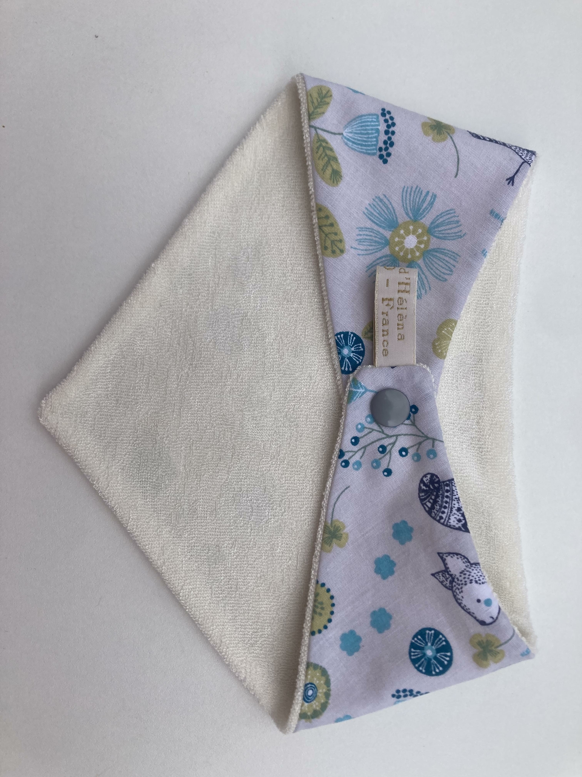 bavoir bandana eponge bambou animaux gris