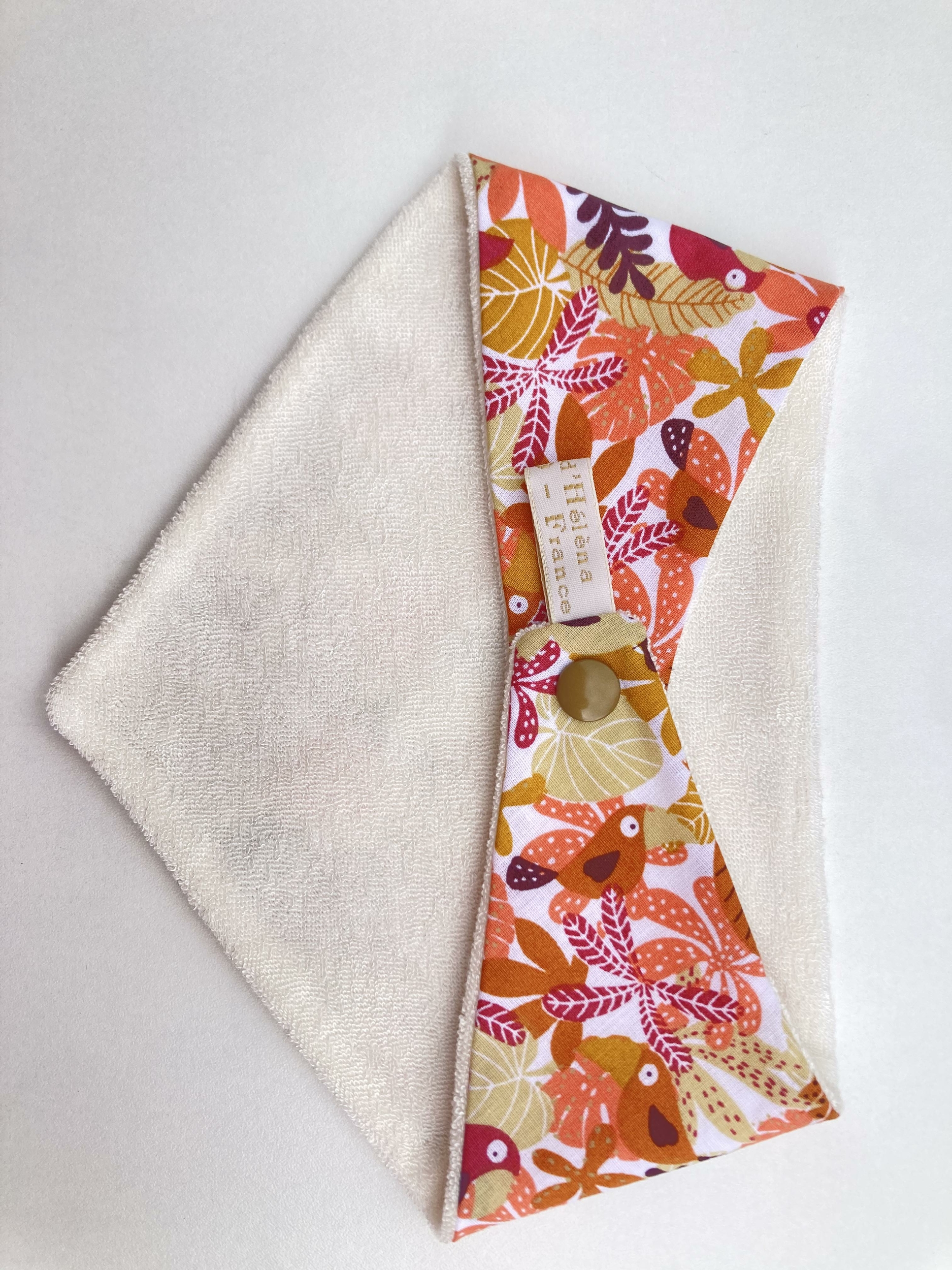 bavoir bandana eponge bambou oiseaux feuillages corail