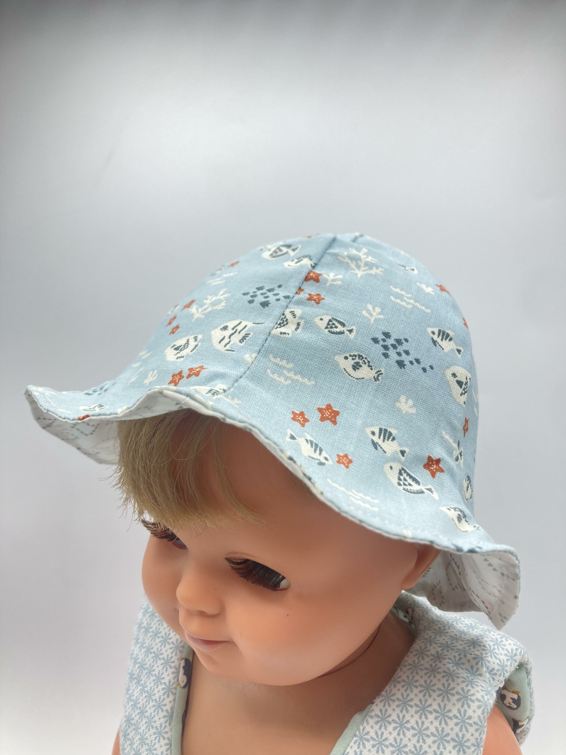 bob chapeau bébé coton été artisanal poissons bleu ciel