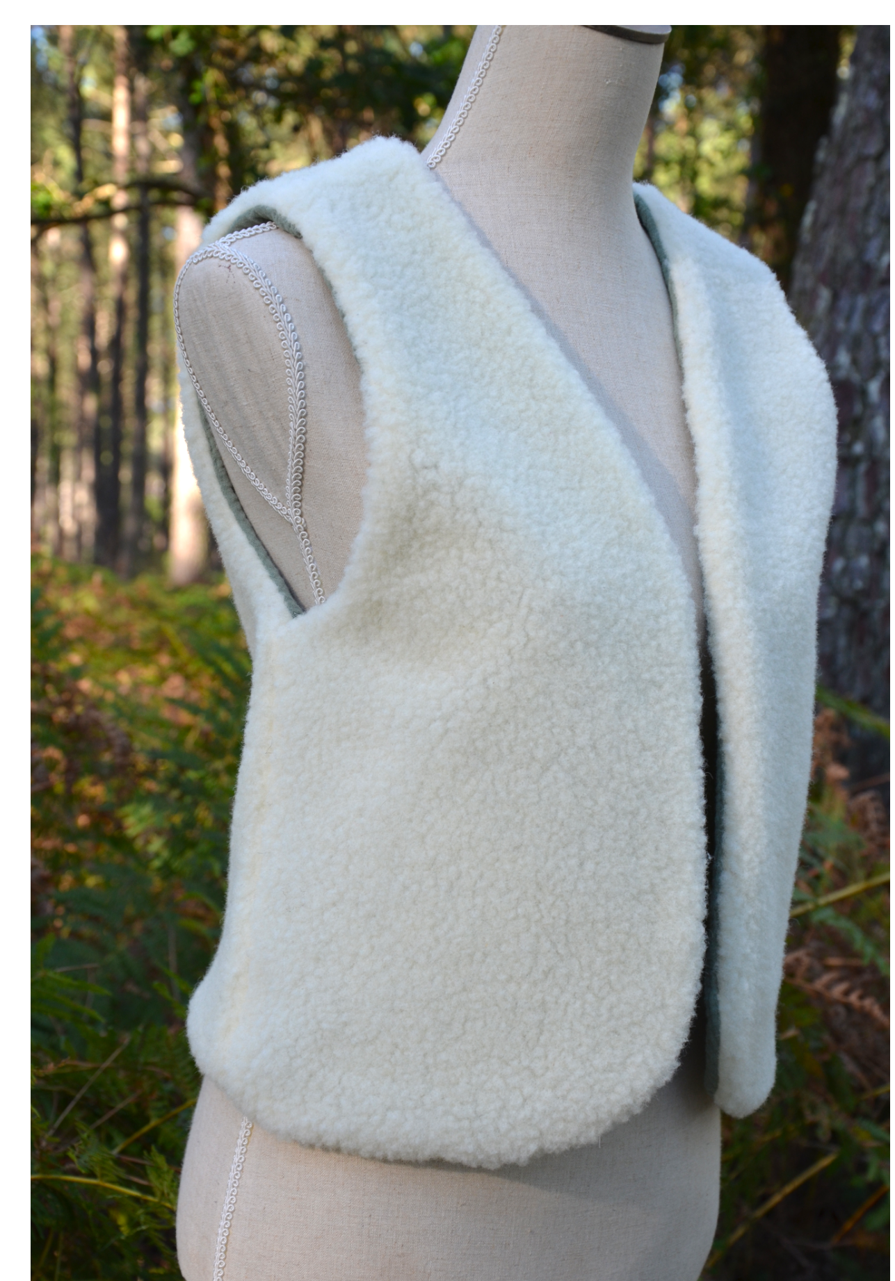gilet réversible femme adulte laine mouton pyrénées artisanal ecru naturel double gaze créatrice france fleuri beige(7)