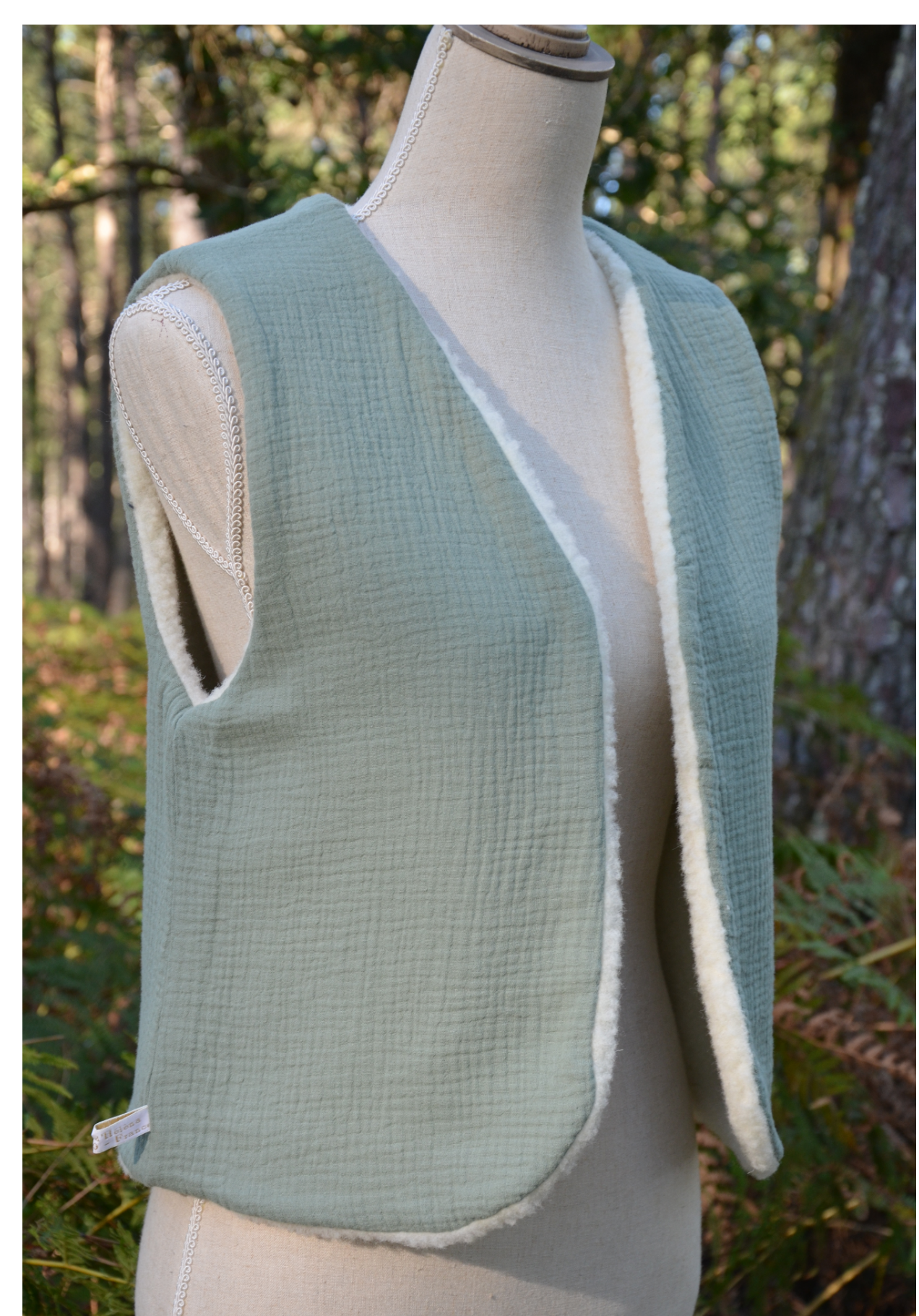 gilet réversible femme adulte laine mouton pyrénées artisanal ecru naturel double gaze créatrice france fleuri beige(8)