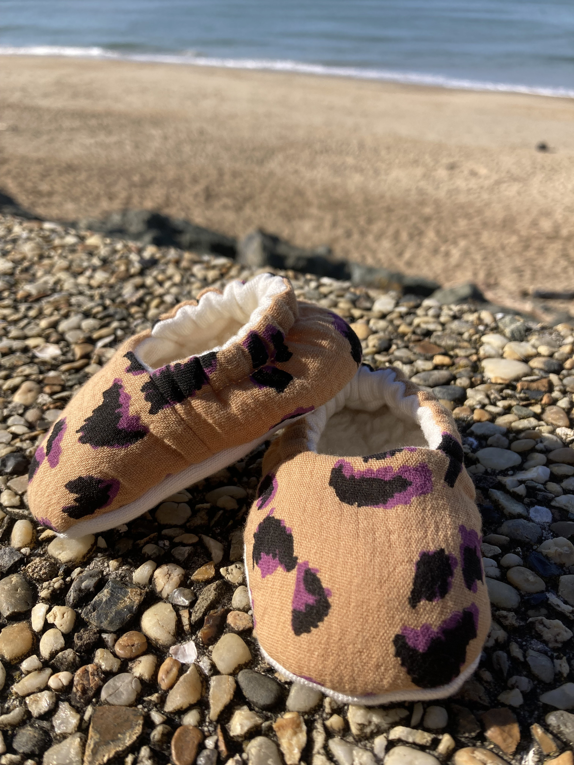 chausson bébé reversible gaze coton leopard bambou laine (2)
