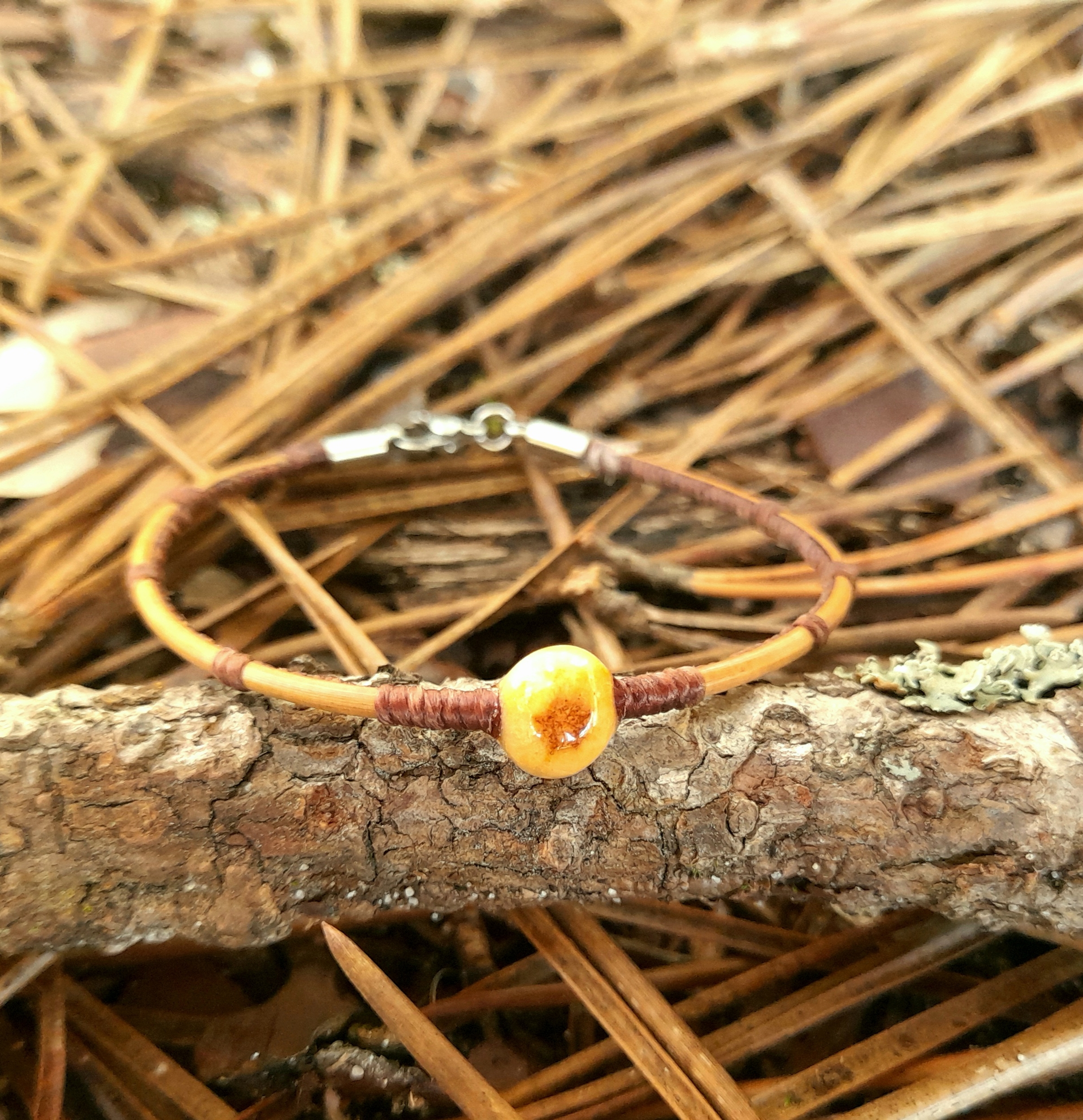 bracelet aiguille de pin et bois de pin artisanal landes  MARRON