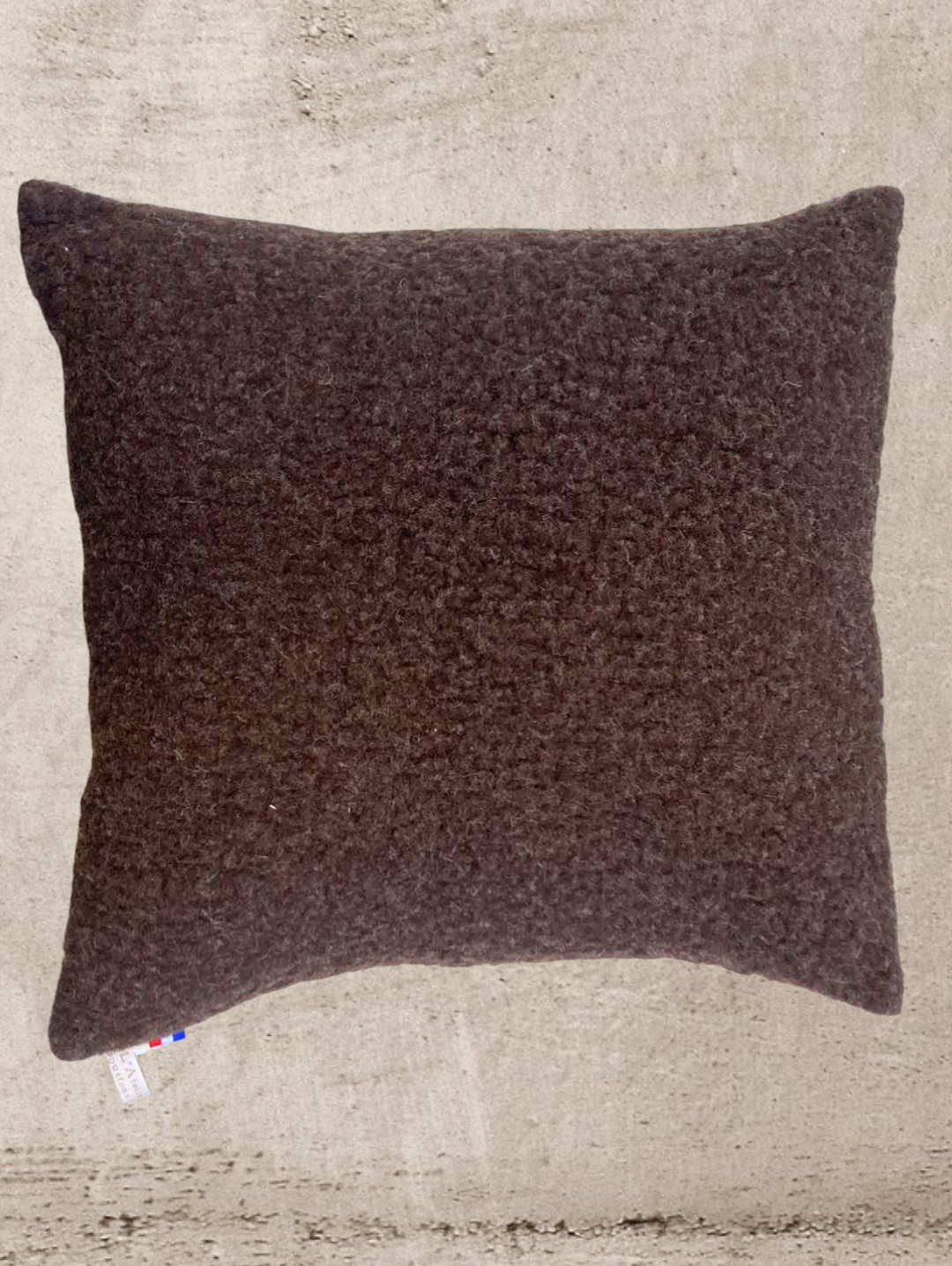 coussin laine mouton pyrenees marron chocolat