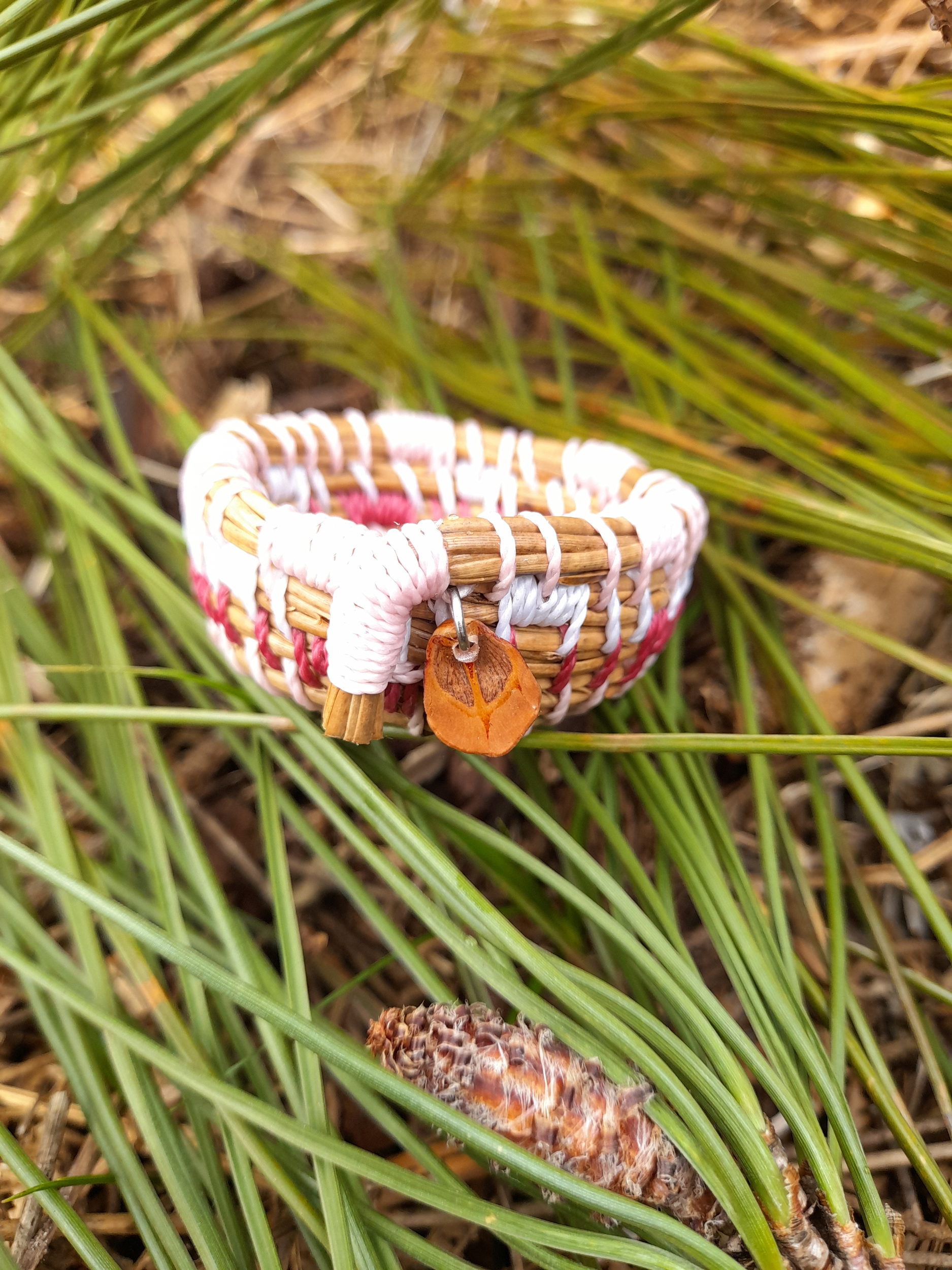 corbeille mini aiguille pin tressée landes rose balnc1