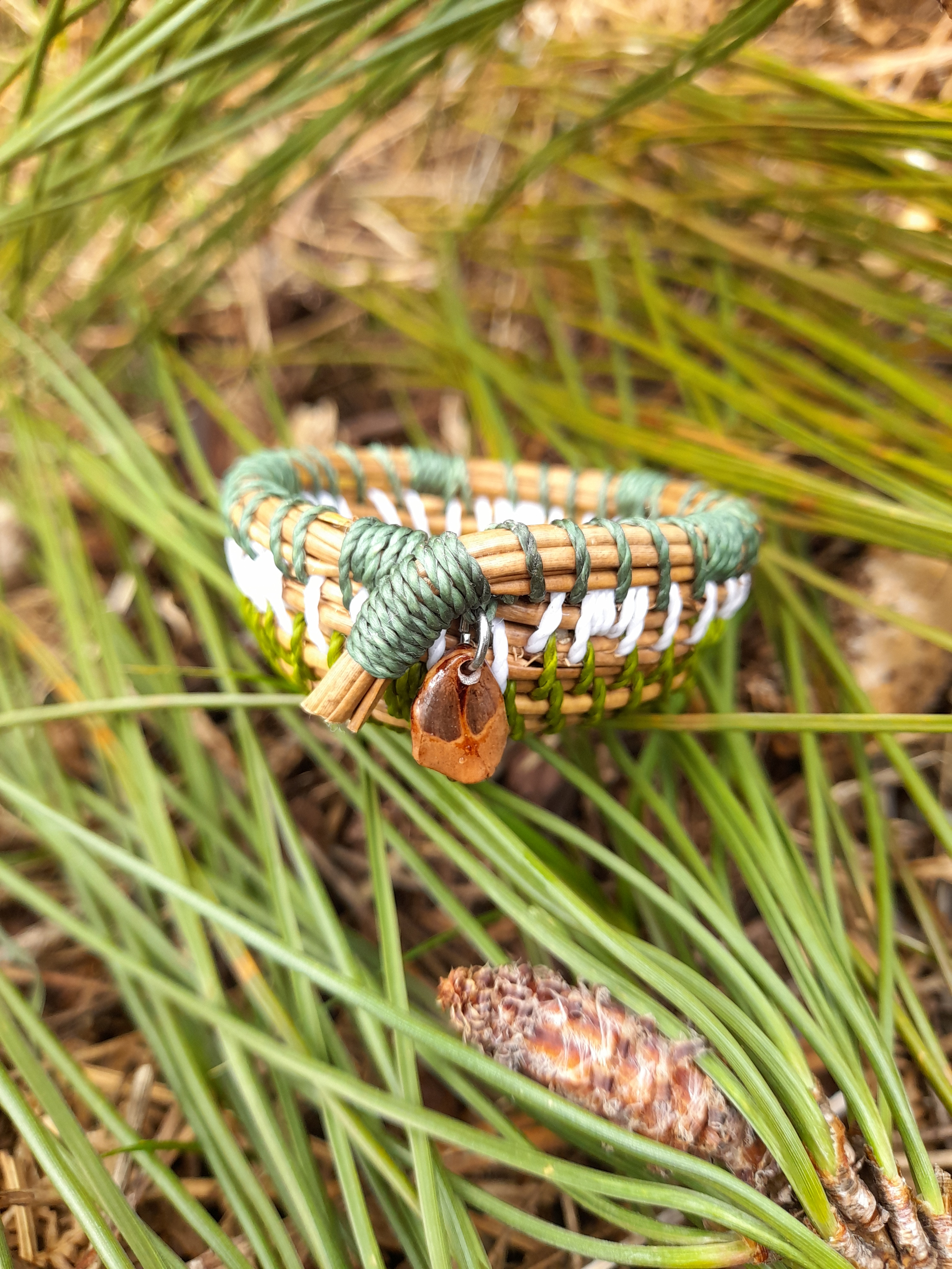 corbeille mini aiguille pin tressée landes vert clair2