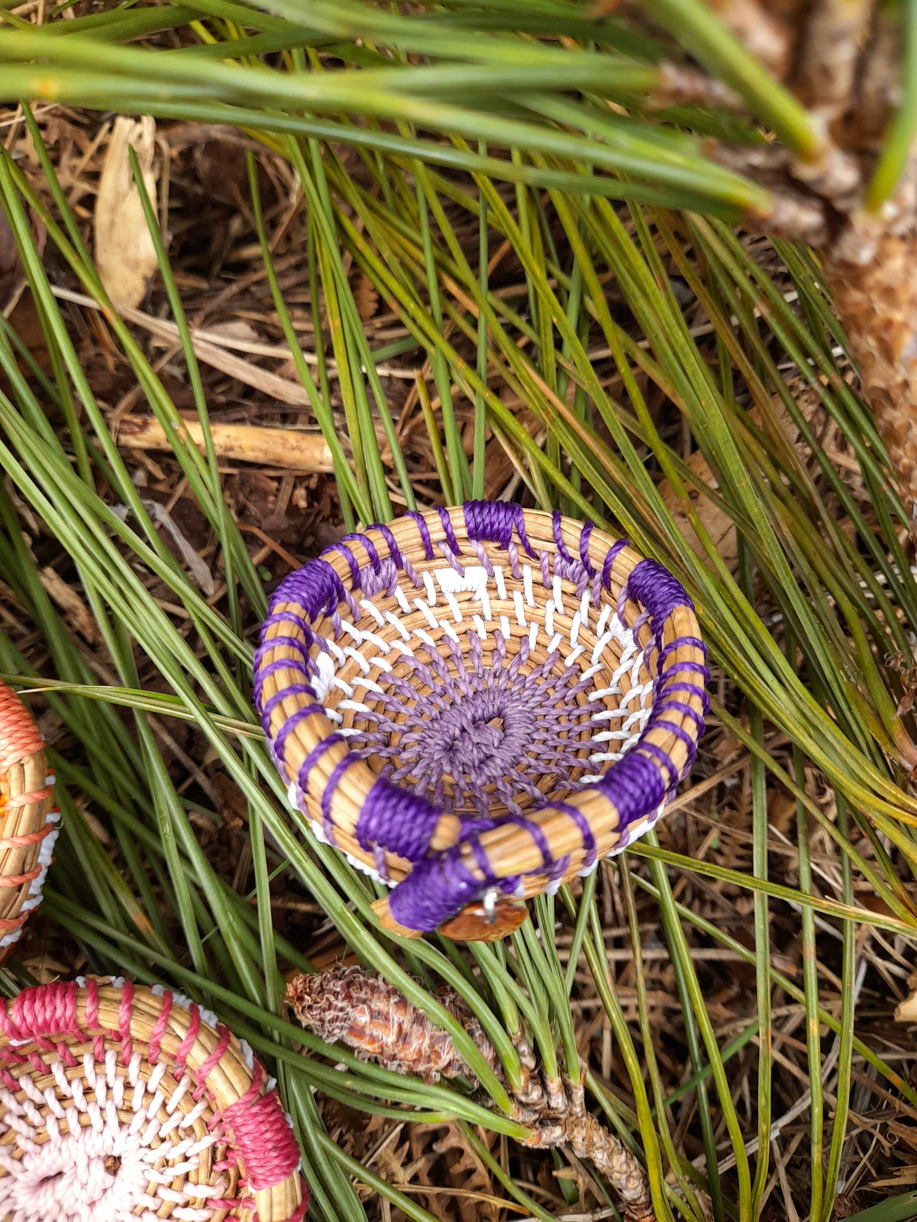 corbeille mini aiguille pin tressée landes violet2