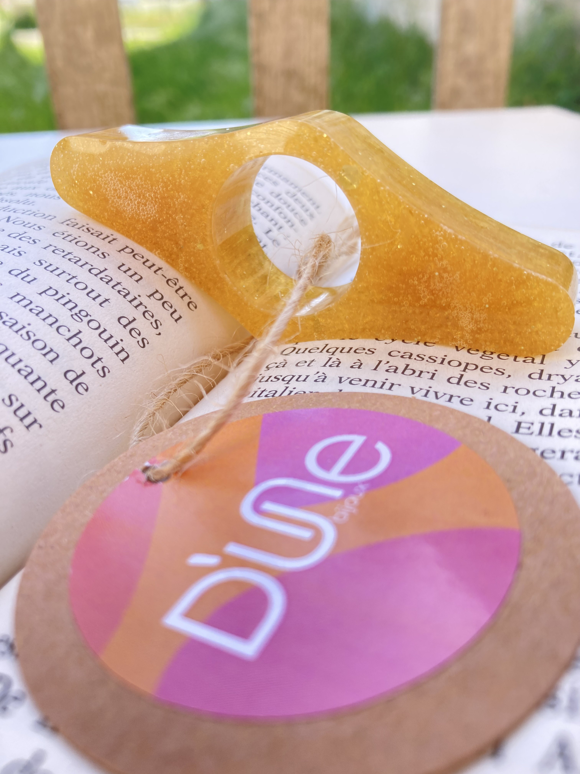 bague lecture irisée paillettée artisanal doré jaune