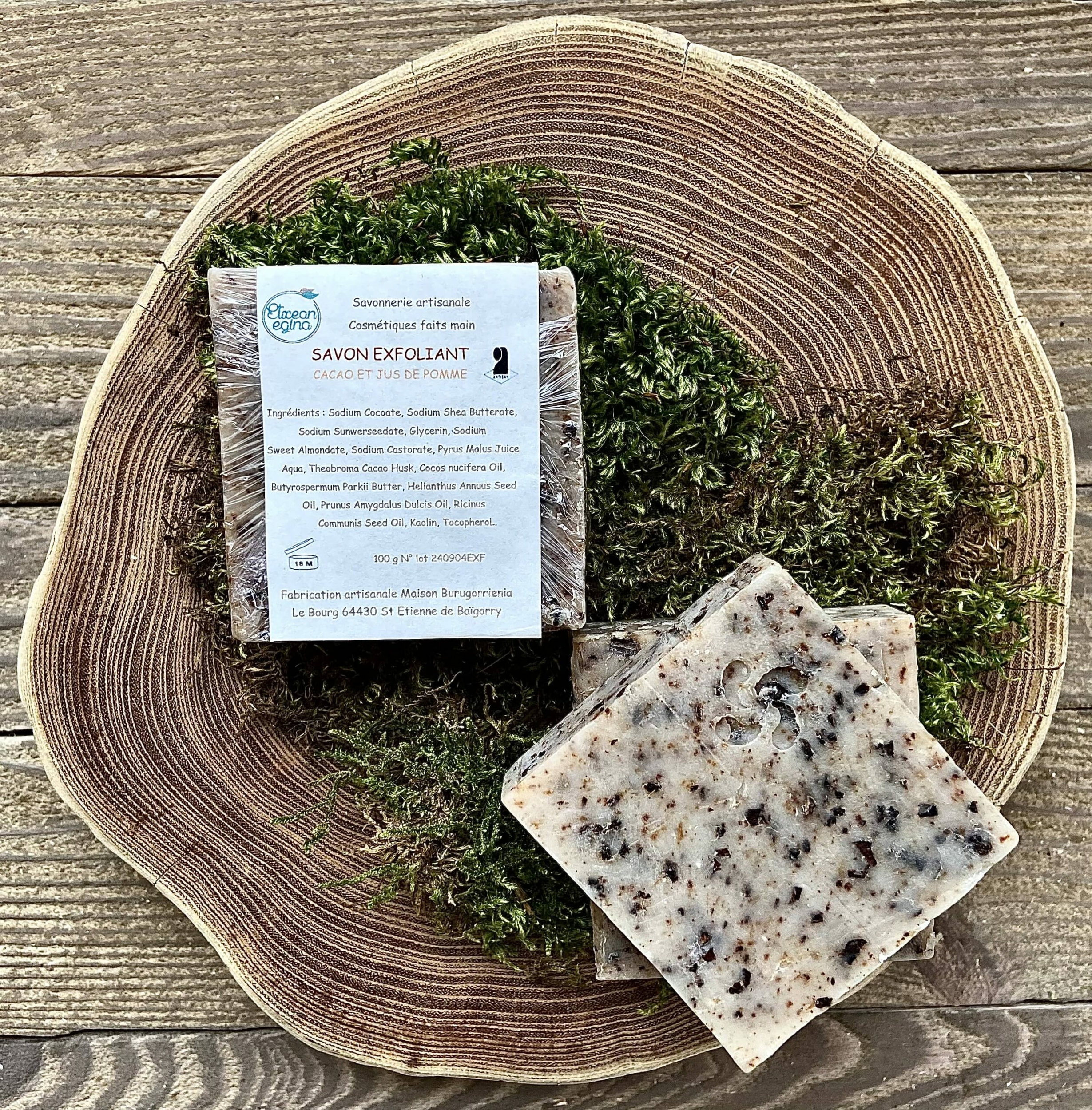 savon-artisanal-exfoliant-cacao-jus-de-pommes-etxean-egina-min-scaled