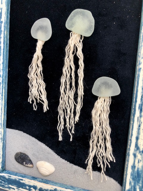 IMG_cadre bois leu blanc coquillages meduse verre de mer artisanal france landes6873