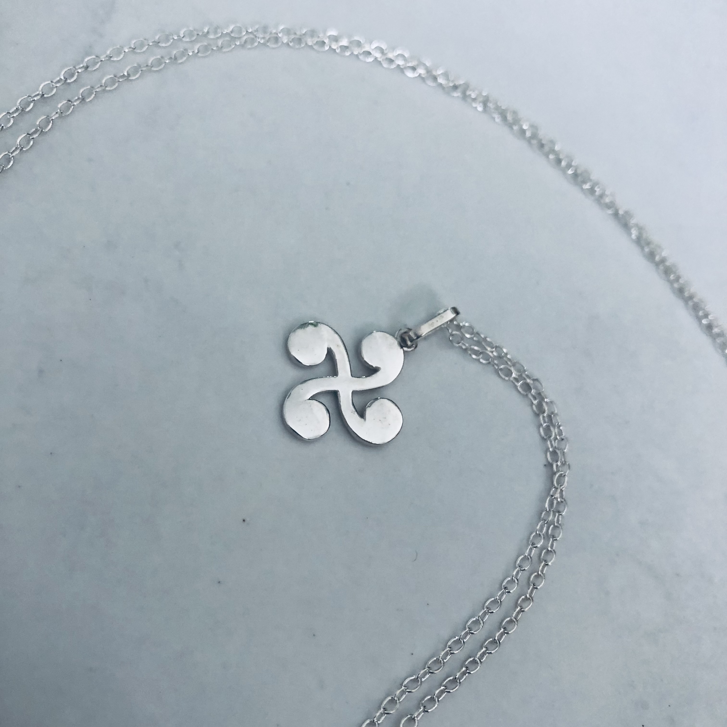 pendentif chaine croix basque argent artisanal