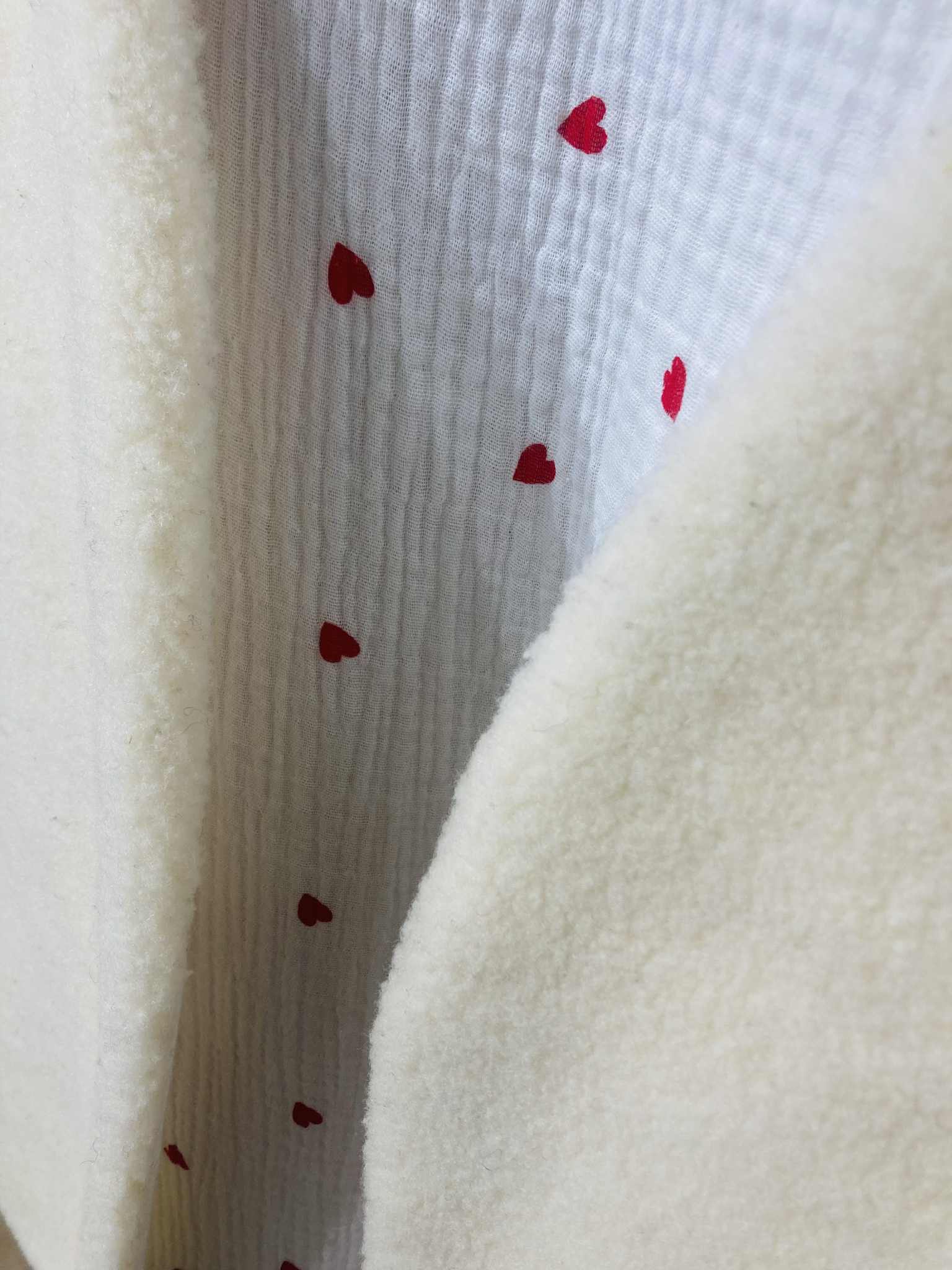 gilet laine mouton pyrénées écru gaze coton coeur blanc rouge
