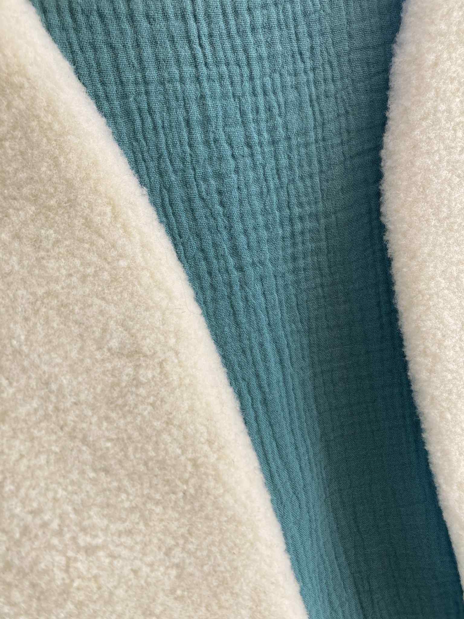gilet laine mouton pyrénées ecru vert opale