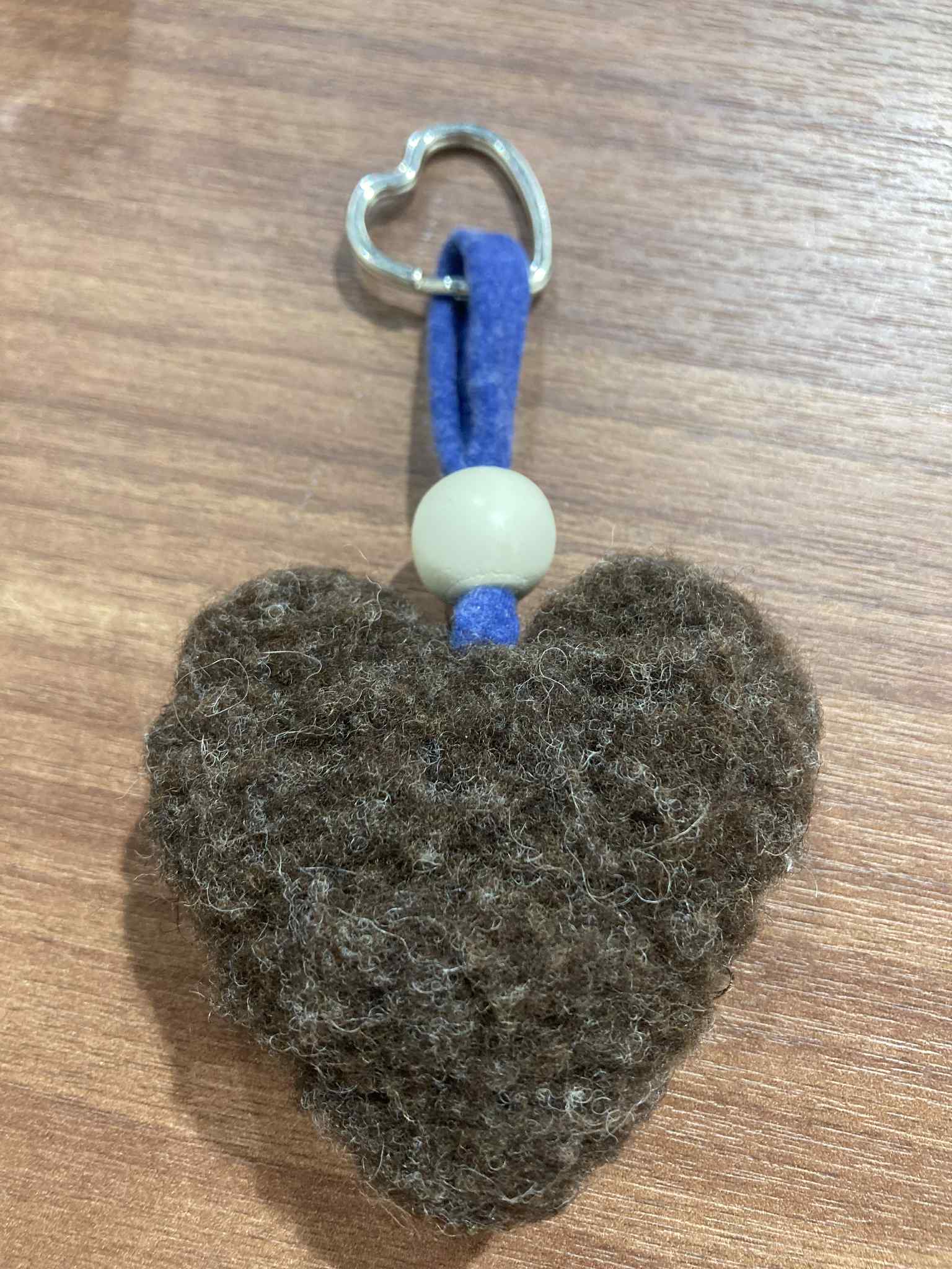 porte cle mouton marron coeur bleu
