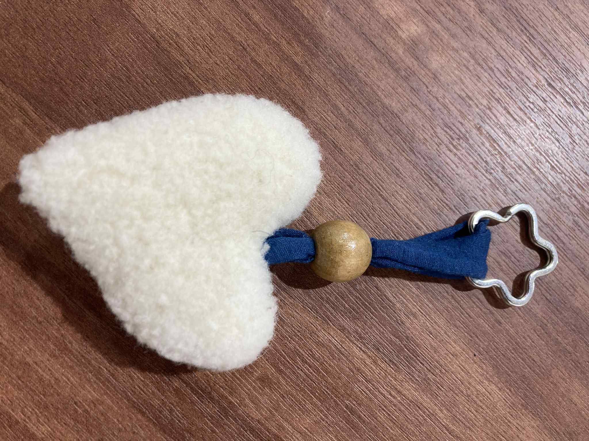 22porte clé coeur laine mouton beige