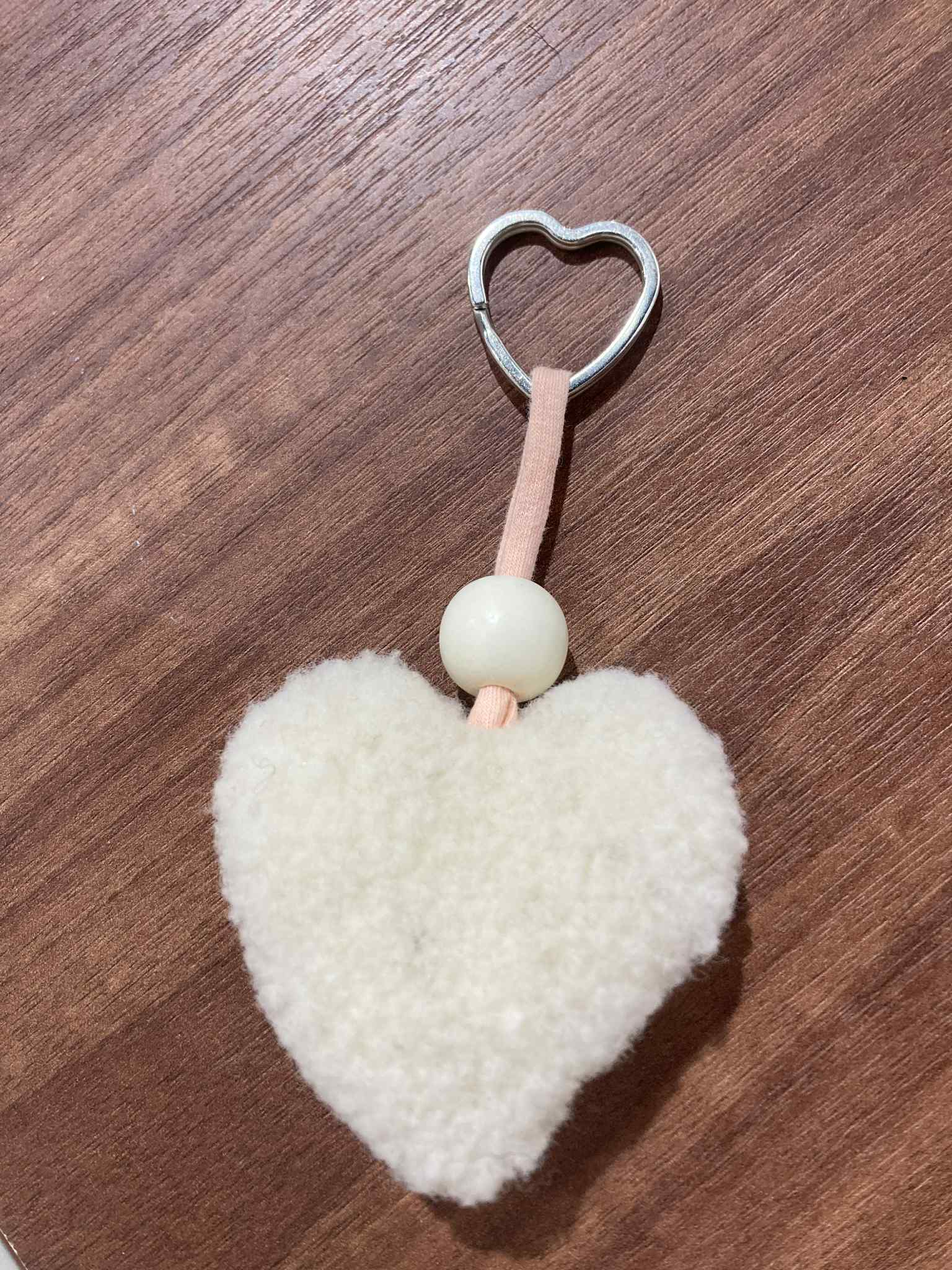 15porte clé coeur laine mouton beige
