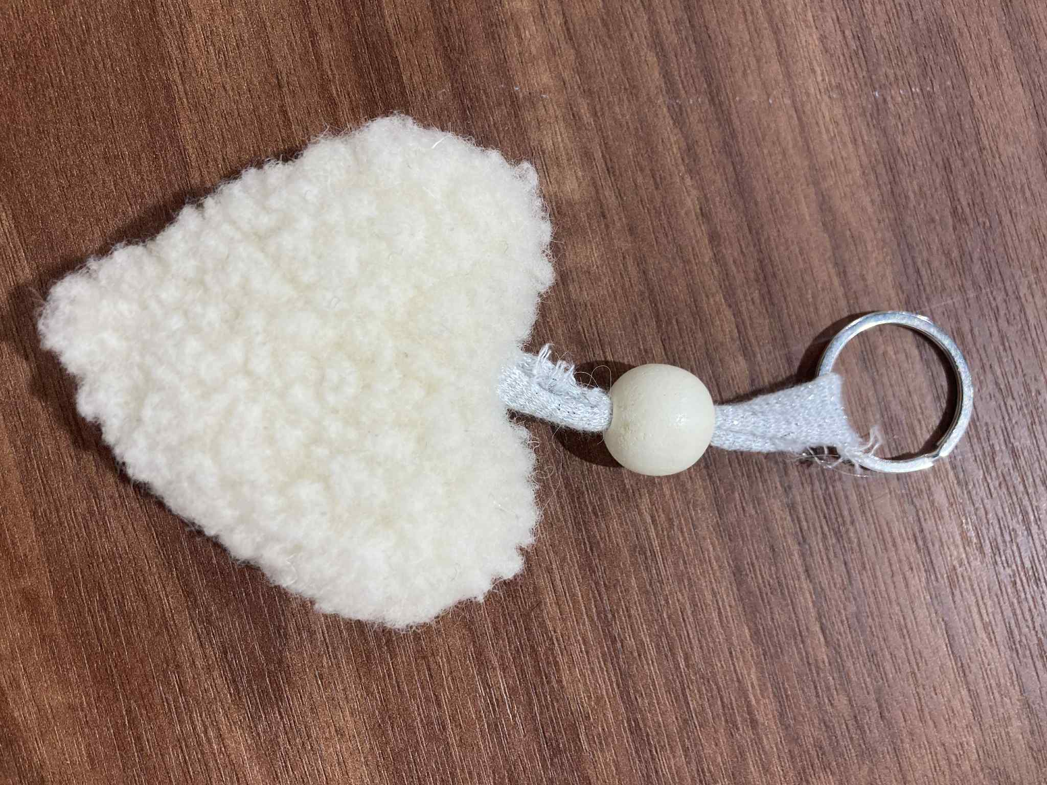 10porte clé coeur laine mouton beige