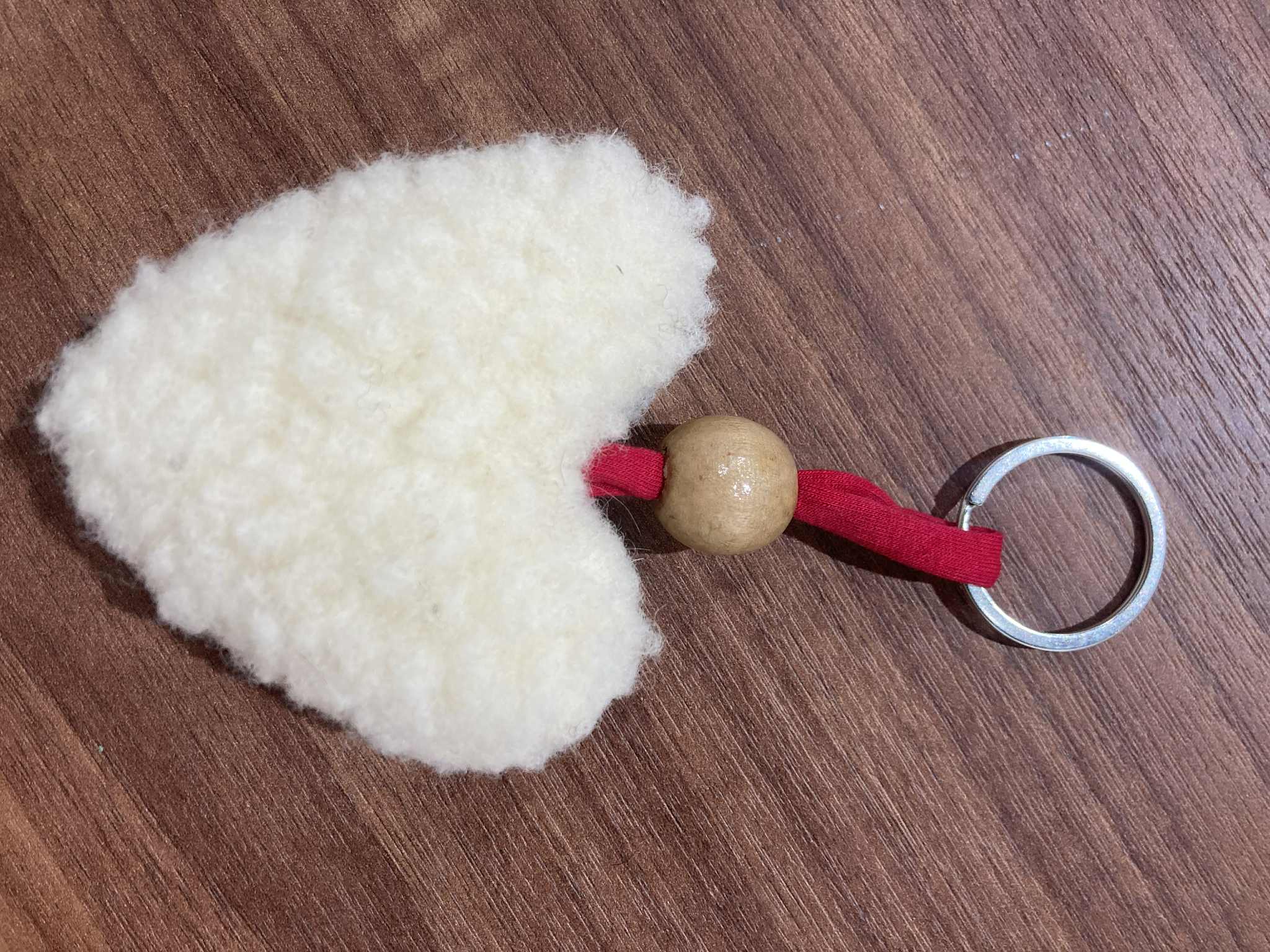 8porte clé coeur laine mouton beige