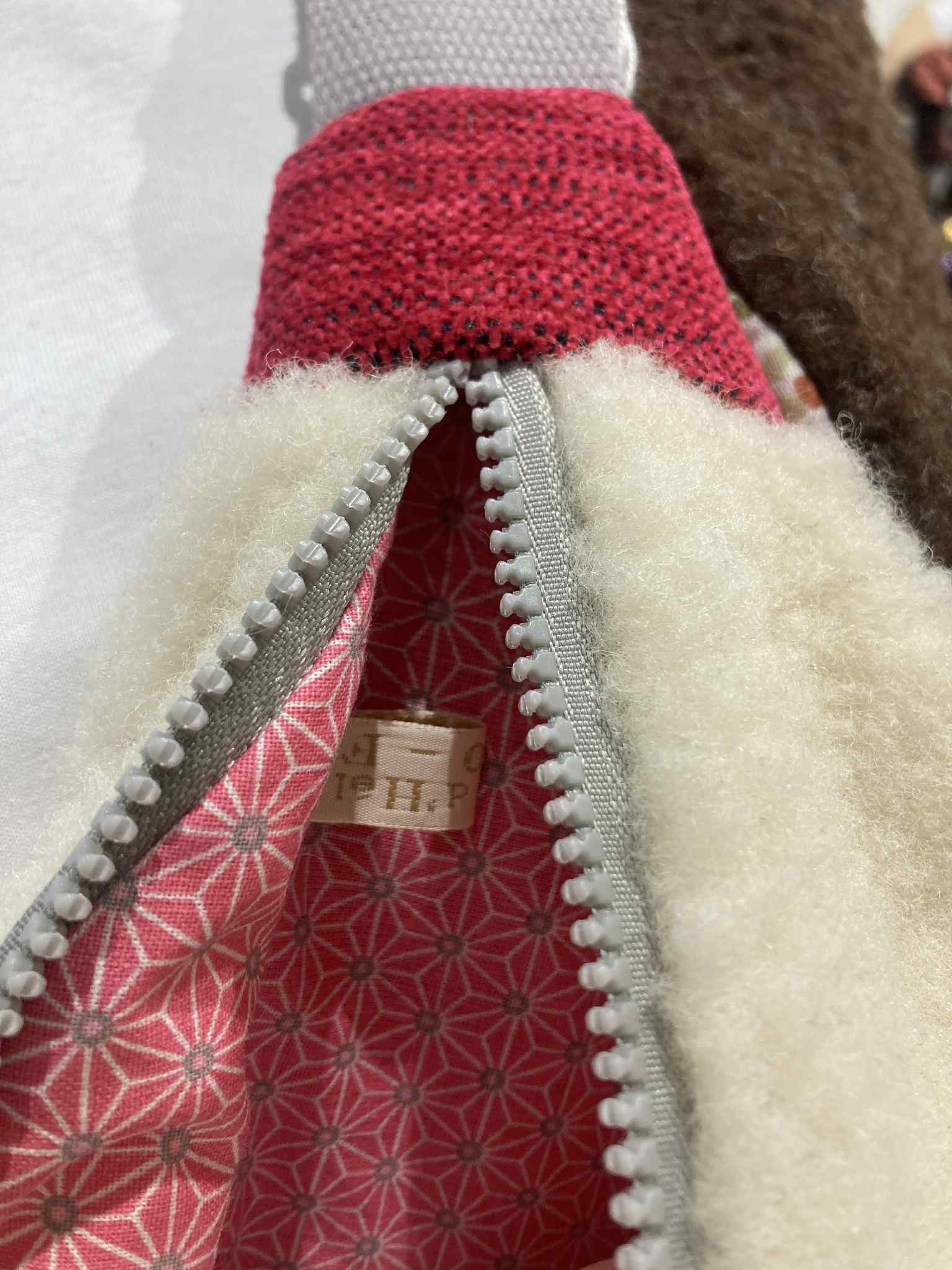 sac banane mouton laine ecru velours rose artisanal