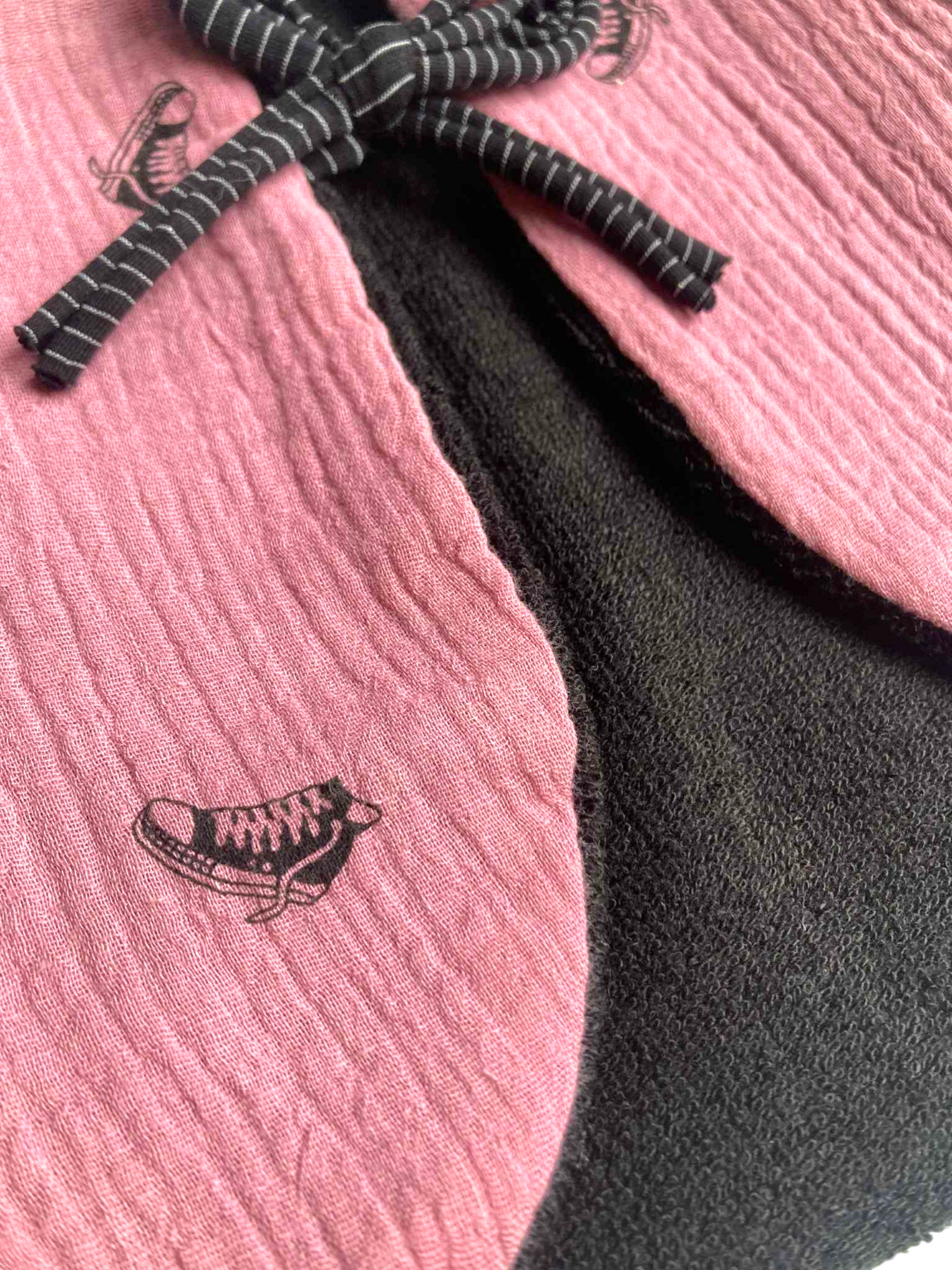 gilet eponge noire gaze rose