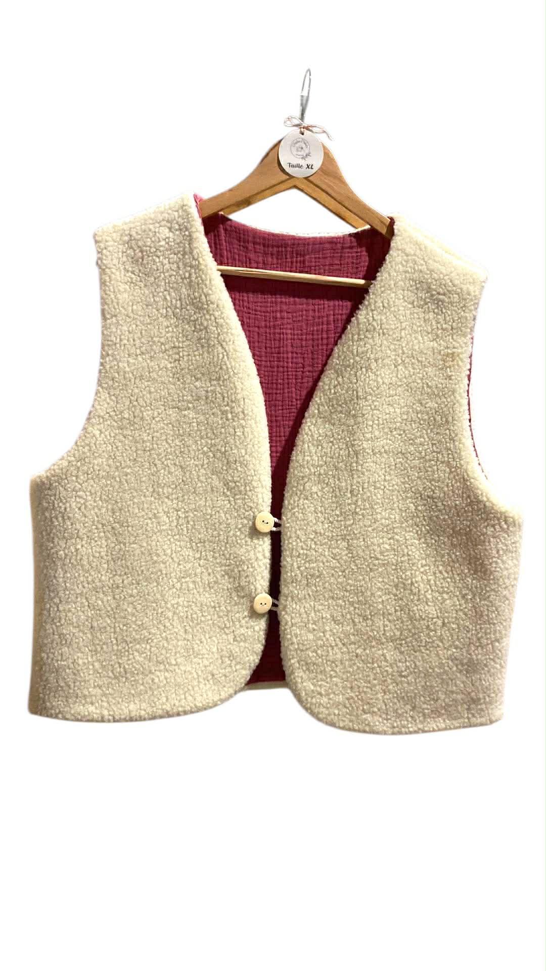 gilet laine pyrénées ecru bois de rose bouton