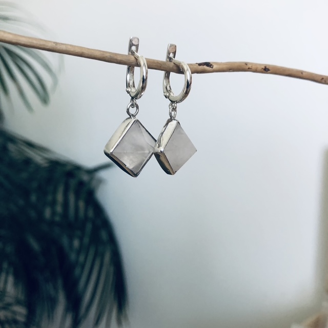 bo mini creole argent pyramide quartz rose (2)