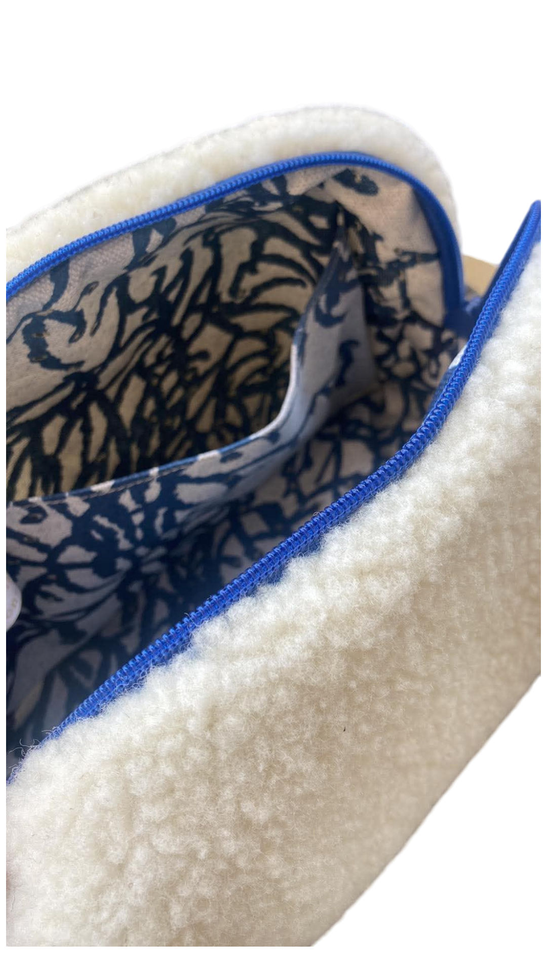 trousse toilette laine mouton moumoute ecru coraux bleu marine (2)