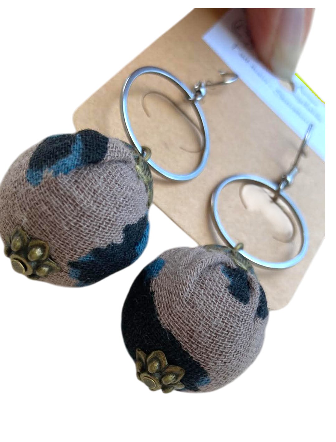 boucle oreille tissu taupe leo