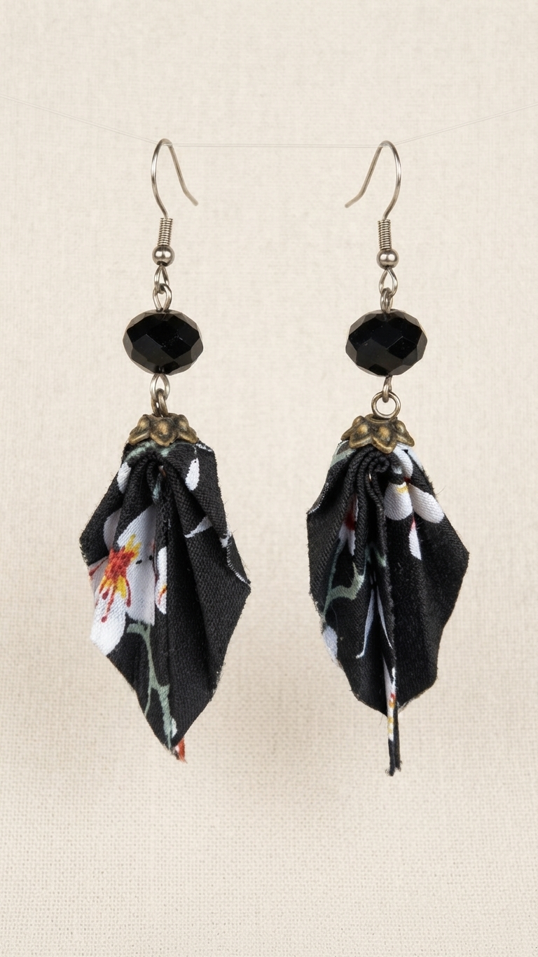 boucle oreille tissu fait main et crochet acier noir fleurs cerisier