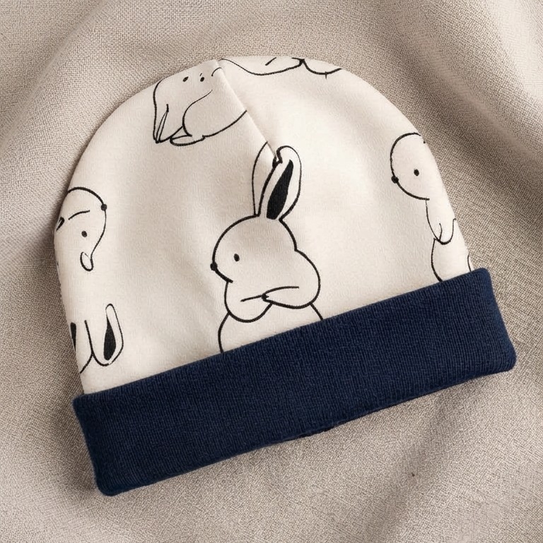 bonnet naissance fait main lapins noir blanc