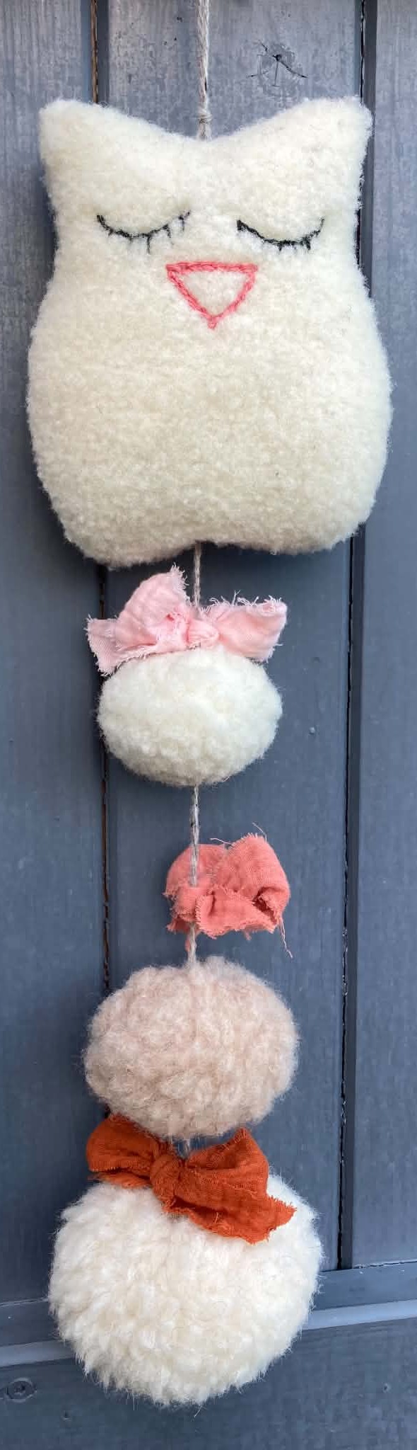 deco chouette laine pyrénées francaise gaze coton deco  beige naturelle pompons