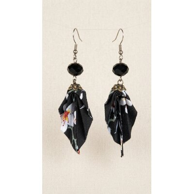 boucle oreille tissu fait main et crochet acier noir fleurs cerisier