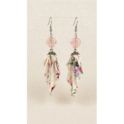 boucle oreille tissu fait main et crochet acier fleuri blanc rose (2)