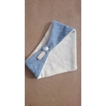 bavoir bandana bambou et double gaze coton oekotex bleu ecru pieds bébé (2)