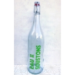 bouteille verre bouchon avec inscription eau de soustons vert