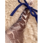gilet bébé berger mouton pyrénées feuillages rose motif bleu