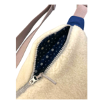 sac banane artisanal laine mouton bleu ecru velourspyrénées