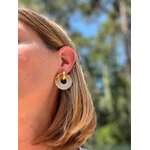 boucle oreilles créole dorée blanc feuille or résine (2)
