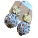 boucle oreille tissu fleuri blanc